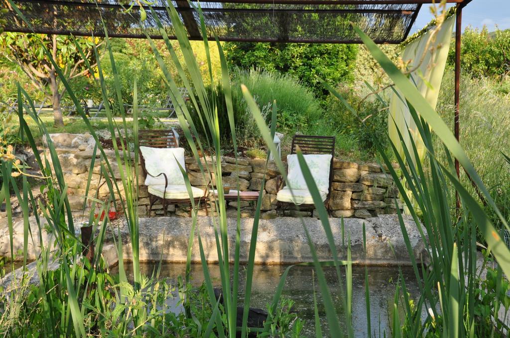 Bed and Breakfast Le Mas En Provence Entrechaux Екстер'єр фото